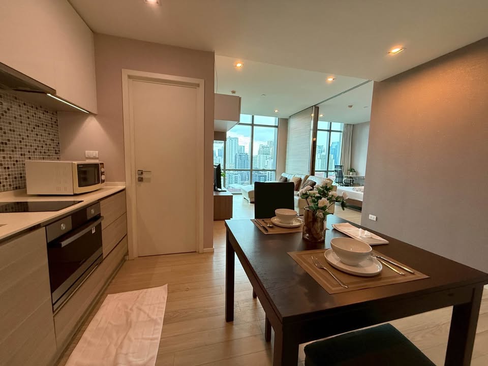 Cozy room 🍀ให้เช่า📌เดอะ รูม สุขุมวิท 21(Line:@rent2022)✅พร้อมเข้าอยู่✨A10526