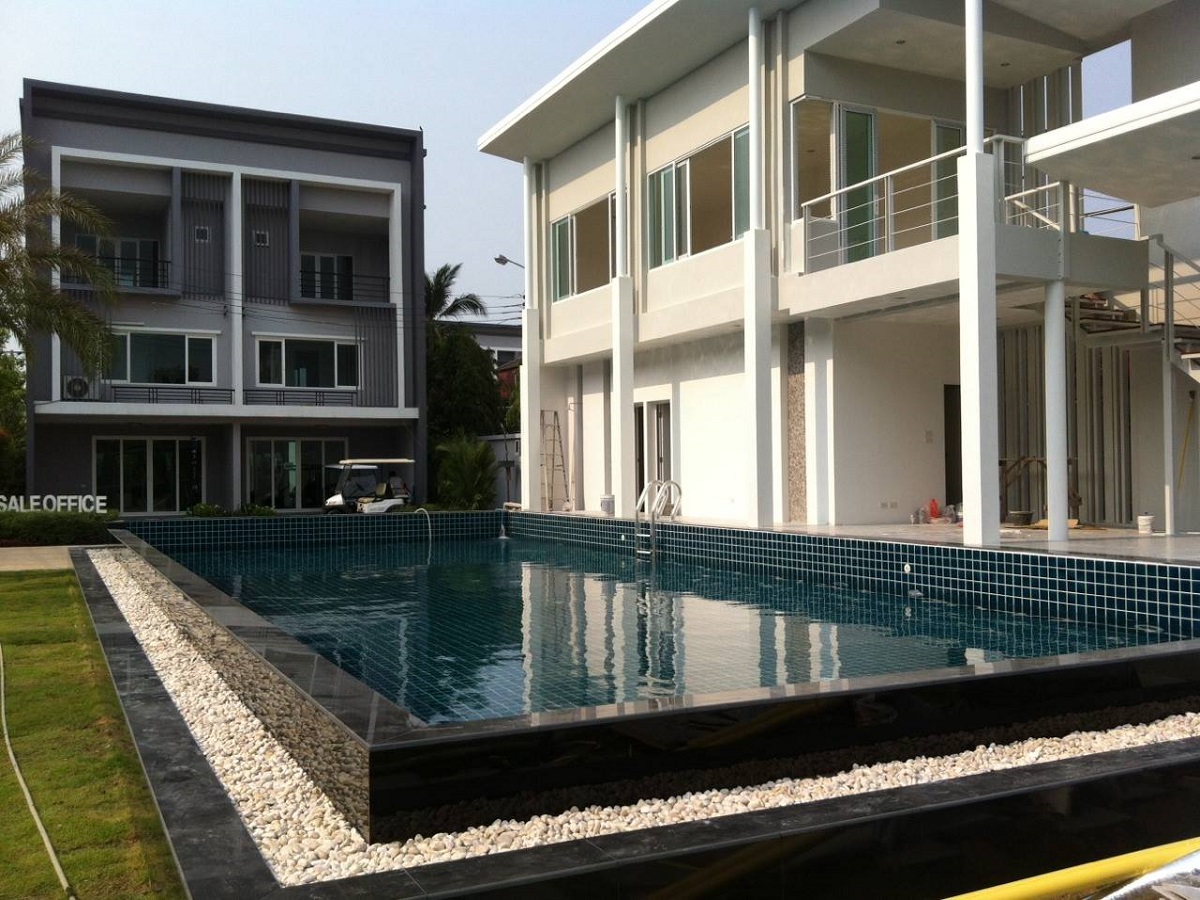 ดิ-เอ็กซ์คลูซีฟ-สาทร-กัลปพฤกษ์